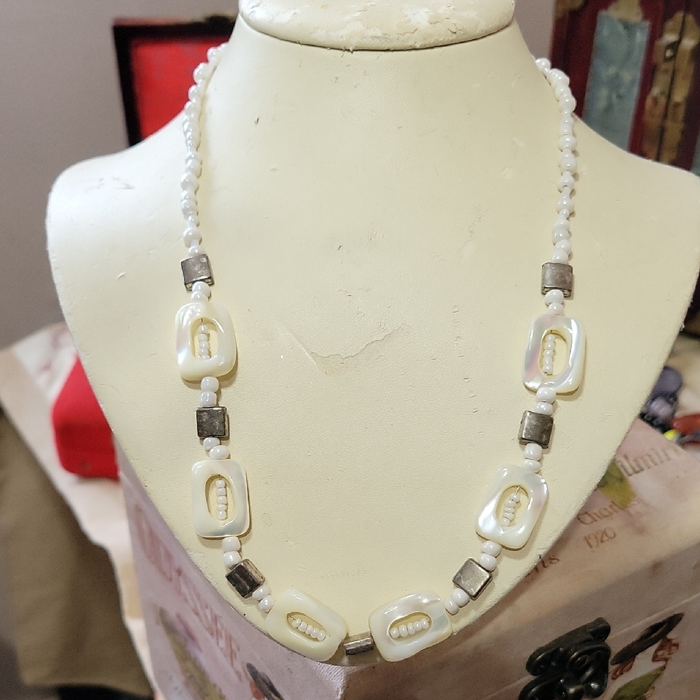 Vintage Mother of Pearl Necklace